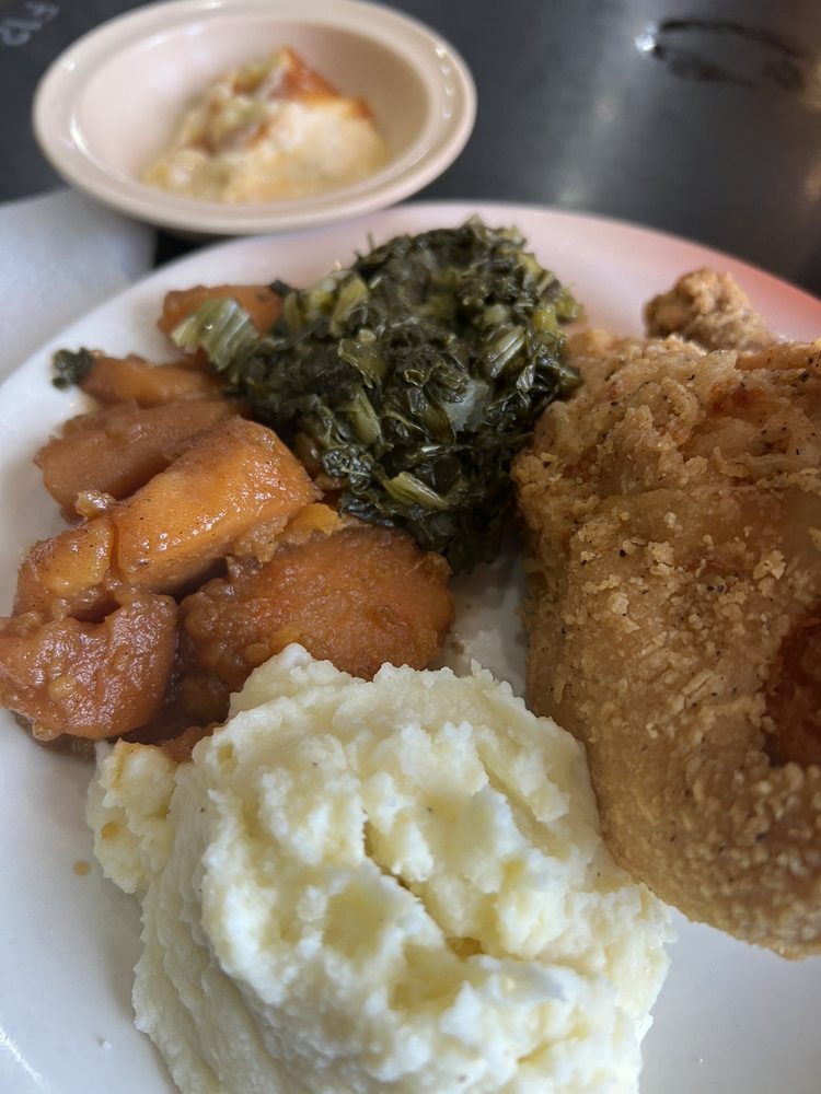 KOUNTRY KITCHEN Updated June 2024 9225 Hwy 18, Vernon, Alabama Italian Restaurant