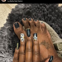 La Bella Nails - Tran bodied this Deep Green & Milky White/Partially Matted/ Glitter Gold/Lotus Flower...Given Bali Christmas in September. You did that!