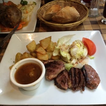 Chalet Gregoire - Duck breast with peaches and honey - French Near Me - Paris, 75 Chalet Gregoire - Duck breast with peaches and honey - French Near Me - Paris, 75
