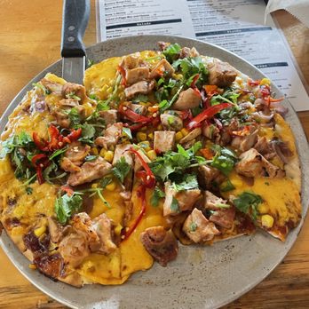 Mammoth Brewing - BBQ chicken pizza - Breweries Near Me - Mammoth Lakes, California