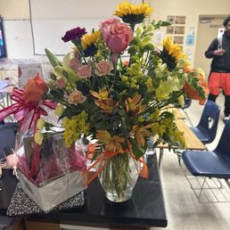 Beautiful set of flowers for my wife . Good job Beautiful set of flowers for my wife . Good job