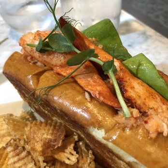 et al. - Lobster roll - Breakfast & Brunch Near Me - Honolulu, Hawaii