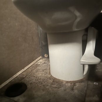Anderson R.V - Install new toilet - RV Repair Near Me - Fort Valley, Georgia Anderson R.V - Install new toilet - RV Repair Near Me - Fort Valley, Georgia