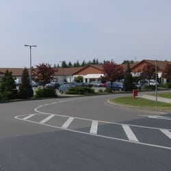 Epark Nünchritz - Zufahrt zum Einkaufspark