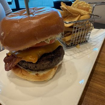 Guy Fieri's Foxwoods Kitchen & Bar - American Near Me - Mashantucket, Connecticut Guy Fieri's Foxwoods Kitchen & Bar - American Near Me - Mashantucket, Connecticut