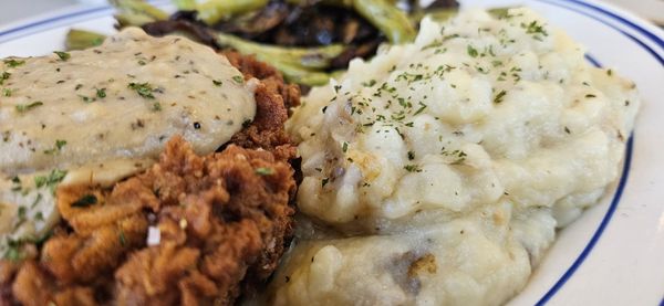 Beau’s Tiny Diner by null