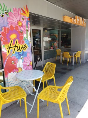 The Hive Superfood Eats & Organic Cafe - Santa Monica by null