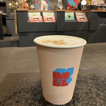 Marche Saint Laurent - Caramel Macchiato Latte - Coffee & Tea Near Me - Montreal, Quebec Marche Saint Laurent - Caramel Macchiato Latte - Coffee & Tea Near Me - Montreal, Quebec