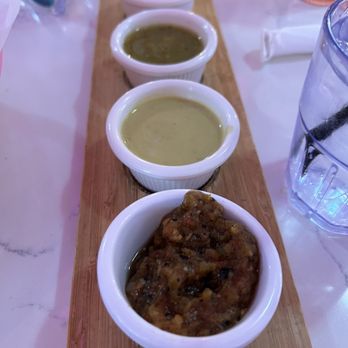 Taquero Mucho - Salsa flight - Mexican Near Me - Austin, Texas Taquero Mucho - Salsa flight - Mexican Near Me - Austin, Texas