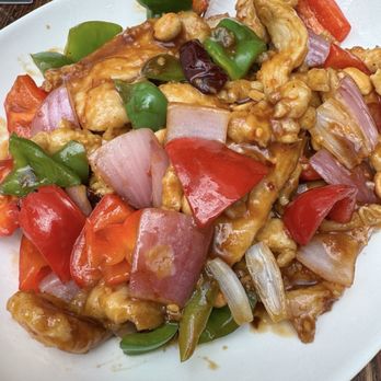 Ginger - Chicken with peanut, bellpepper, onion - Chinese Near Me - National Harbor, Maryland Ginger - Chicken with peanut, bellpepper, onion - Chinese Near Me - National Harbor, Maryland