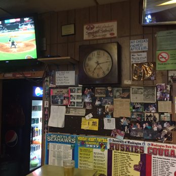 Parkway Tavern - a baseball game in progress - Pubs Near Me - Aberdeen, Washington Parkway Tavern - a baseball game in progress - Pubs Near Me - Aberdeen, Washington