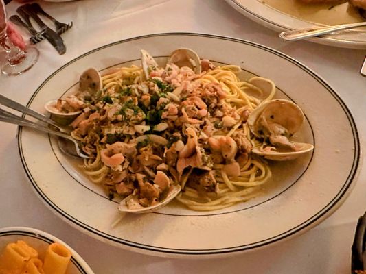 Tony's Di Napoli by null Tony's Di Napoli by null