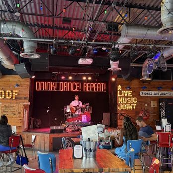 Tin Roof - Inside - Bars Near Me - Orlando, Florida