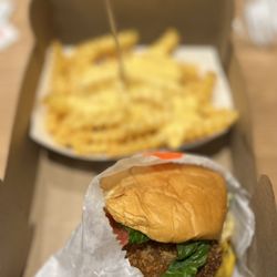 Shake Shack Victoria Gardens - Shack Stack