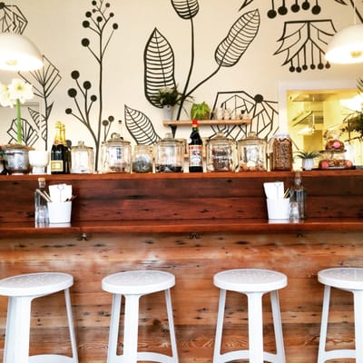 milk glass mrkt by null