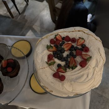 Soul Kitchen - Pavlova - Polish Near Me - Warsaw, MZ Soul Kitchen - Pavlova - Polish Near Me - Warsaw, MZ