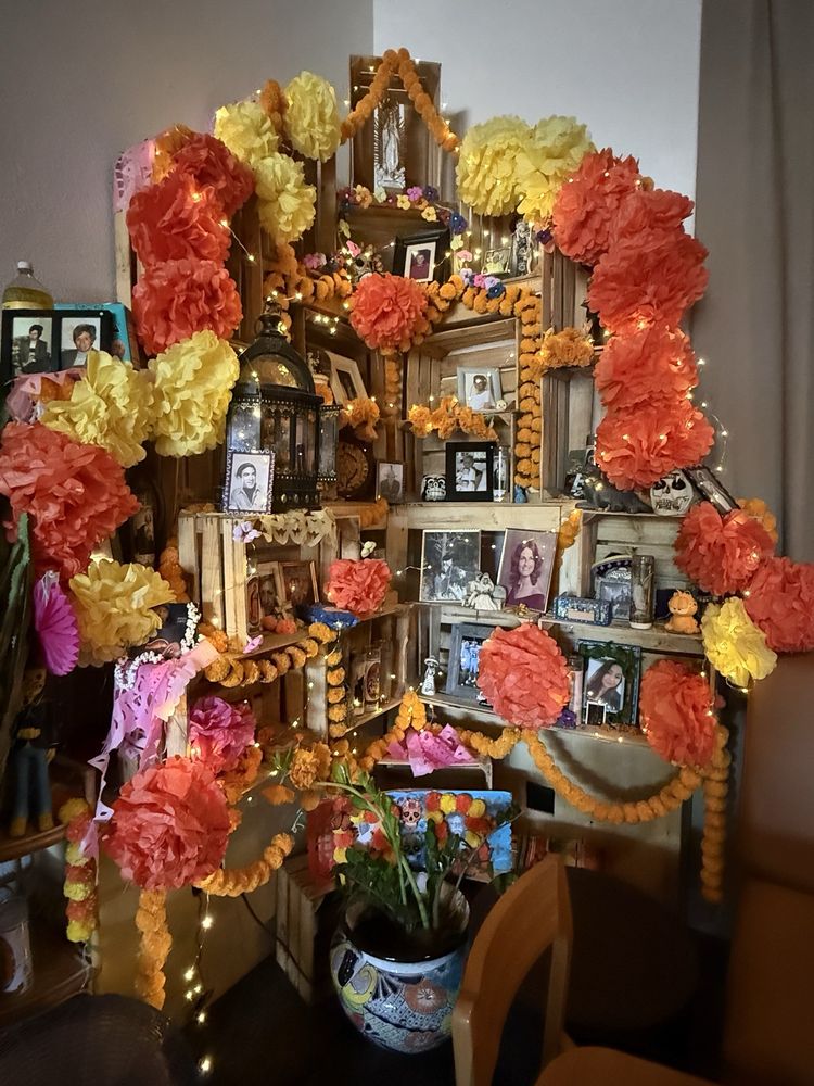 Social spots from Adios