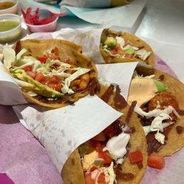 Camaron (spicy shrimp) tacos Camaron (spicy shrimp) tacos