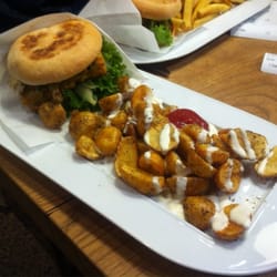 Burger Chalet - Veggie Burger with Rosmary Potatoes