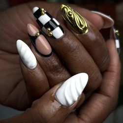 Milano Nail Spa Manvel