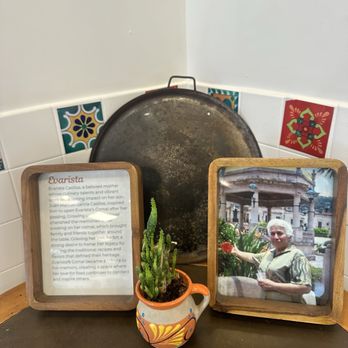 Evarista’s Comal Restaurant - Pictures - New American Near Me - Capitola, California
