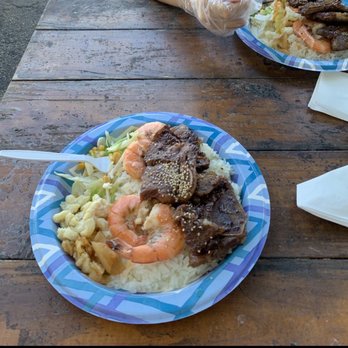Yellow Kitchen - Garlic shrimp and Kal-Bi combo - Food Trucks Near Me - Waipahu, Hawaii