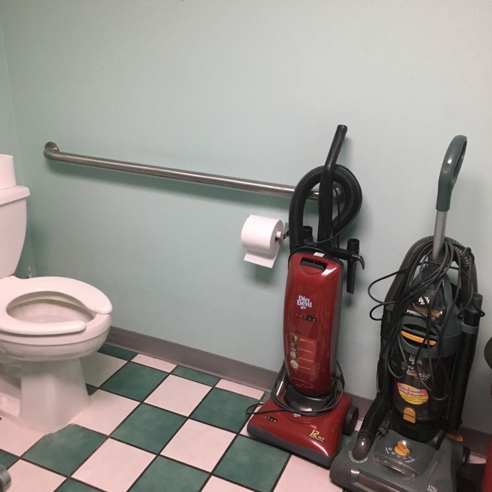 China Moon - Sit or squat? Or vacuum? - Chinese Near Me - Ankeny, Iowa