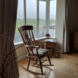 Doolin Bed & Breakfast - Rocking chair in the living room