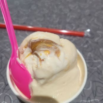 Bomboy's Candy - Caramel ice cream with caramel swirl and cashews - Ice Cream & Frozen Yogurt Near Me - Havre de Grace, Maryland