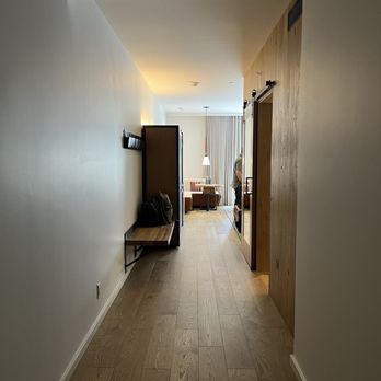 The Cloudveil, Autograph Collection - Entry hallway - Hotels Near Me - Jackson, Wyoming