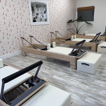 808 Barre + Pilates - Pretty Reformer machines. - Pilates Near Me - Kailua, Hawaii 808 Barre + Pilates - Pretty Reformer machines. - Pilates Near Me - Kailua, Hawaii