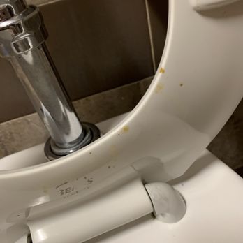 Love's Travel Stop - Bottom of the seat, man if you think this is clean??!!!!! - Gas Stations Near Me - Sweetwater, Texas