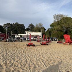 Willaby's Cafe' - Willabys beach and restaurant