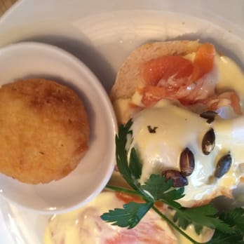 Bill's - British Near Me - Liverpool, XMS