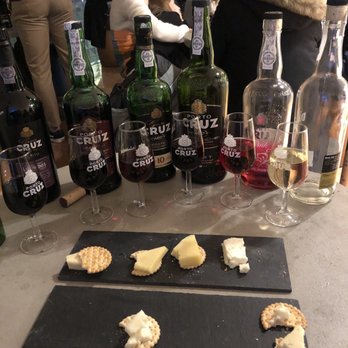 Porto Cruz - Wineries Near Me - Vila Nova de Gaia, 13