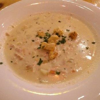 M'tucci's Moderno - This is a cop of clam chowder. So many clams! Just delicious! - Italian Near Me - Rio Rancho, New Mexico M'tucci's Moderno - This is a cop of clam chowder. So many clams! Just delicious! - Italian Near Me - Rio Rancho, New Mexico