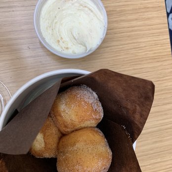 Cinnabon - Husbands minis - Bakeries Near Me - Hayward, California