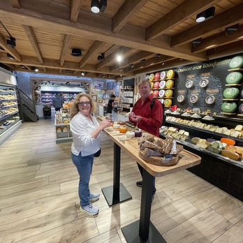 Henri Willig - Samples - Cheese Shops Near Me - Amsterdam, New Hampshire Henri Willig - Samples - Cheese Shops Near Me - Amsterdam, New Hampshire