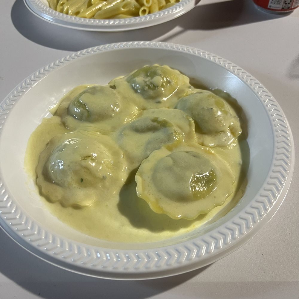 Mía Trattoria - Ravioli - Food Trucks Near Me - Miami, Florida Mía Trattoria - Ravioli - Food Trucks Near Me - Miami, Florida