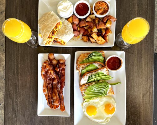 Eat This Café - Hollywood Brunch Spot: Breakfast, Lunch, Bottomless Mimosas by null