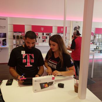 T-Mobile Experience Store - Mobile Phones Near Me - Allen, Texas