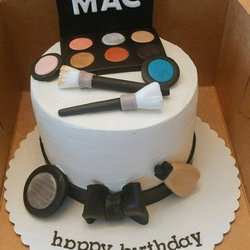 B's sweet celebrations - MAC makeup birthday cake. Chocolate cake with vanilla buttercream and fondant details. #cakes #baking #makeup #mac #fondant #birthday