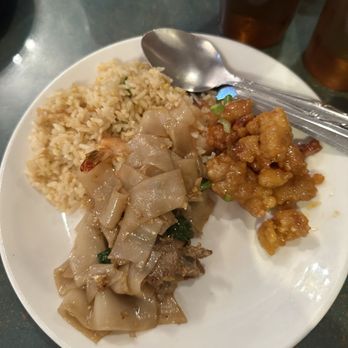 Thai Ocean - Thai Near Me - Los Angeles, California