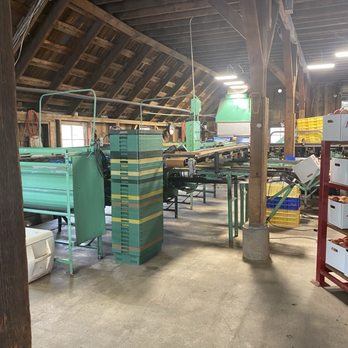 Larsen Apple Barn - Fruits & Veggies Near Me - Camino, California