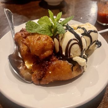 Tracy Thai Restaurant - Banana with vanilla ice cream - Thai Near Me - Tracy, California Tracy Thai Restaurant - Banana with vanilla ice cream - Thai Near Me - Tracy, California