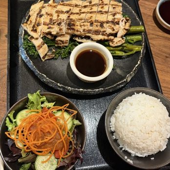 Yuzu Laguna Beach - Chicken teriyaki. - Sushi Bars Near Me - Laguna Beach, California Yuzu Laguna Beach - Chicken teriyaki. - Sushi Bars Near Me - Laguna Beach, California