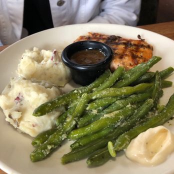 Applebee's Grill + Bar - Food is good. - American Near Me - Eureka, California