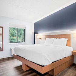 Best Western Niantic Inn - King Suite