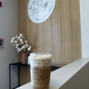 Sip & Sweets - Maple dream - Coffee & Tea Near Me - Ontario, California