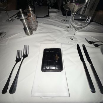 Vic & Anthony's Steakhouse - Table - Steakhouses Near Me - Houston, Texas Vic & Anthony's Steakhouse - Table - Steakhouses Near Me - Houston, Texas